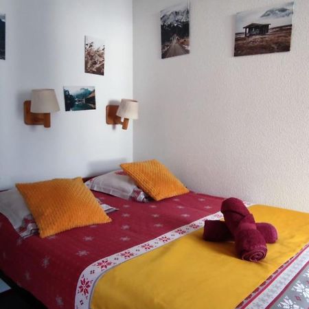 Joli Appartement Le Chamois Blanc Chamonix, Parking Exterior foto