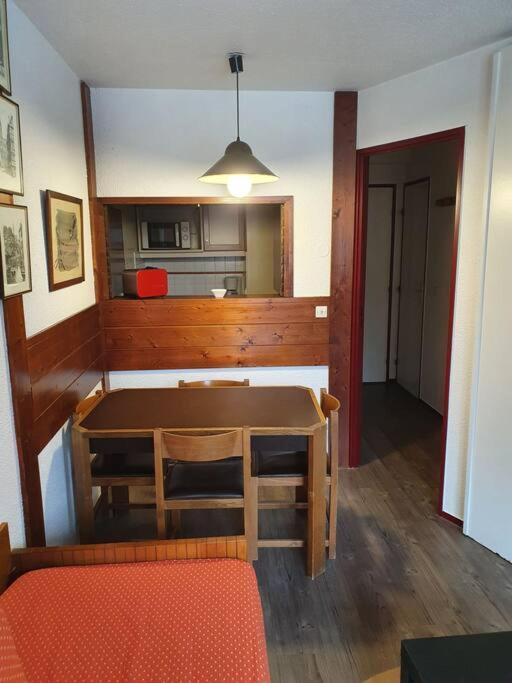 Joli Appartement Le Chamois Blanc Chamonix, Parking Exterior foto